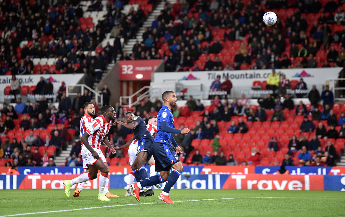 马赛队在主场战胜布雷斯特,继续保持不败 马赛队在主场战胜布雷斯特,继续保持不败