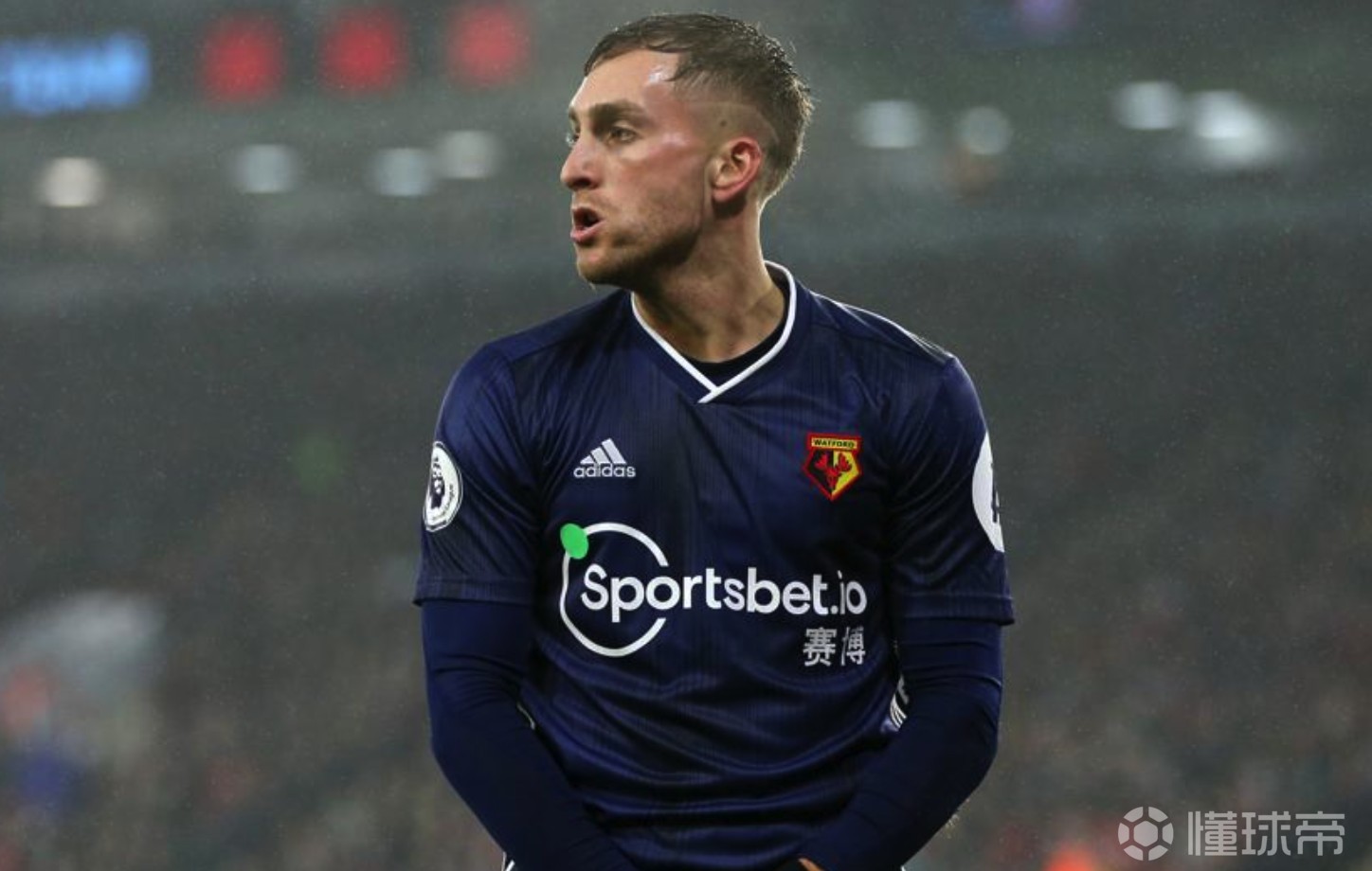 开云体育娱乐-瓦伦西亚中场租借加盟那不勒斯，追逐意甲梦想的简单介绍