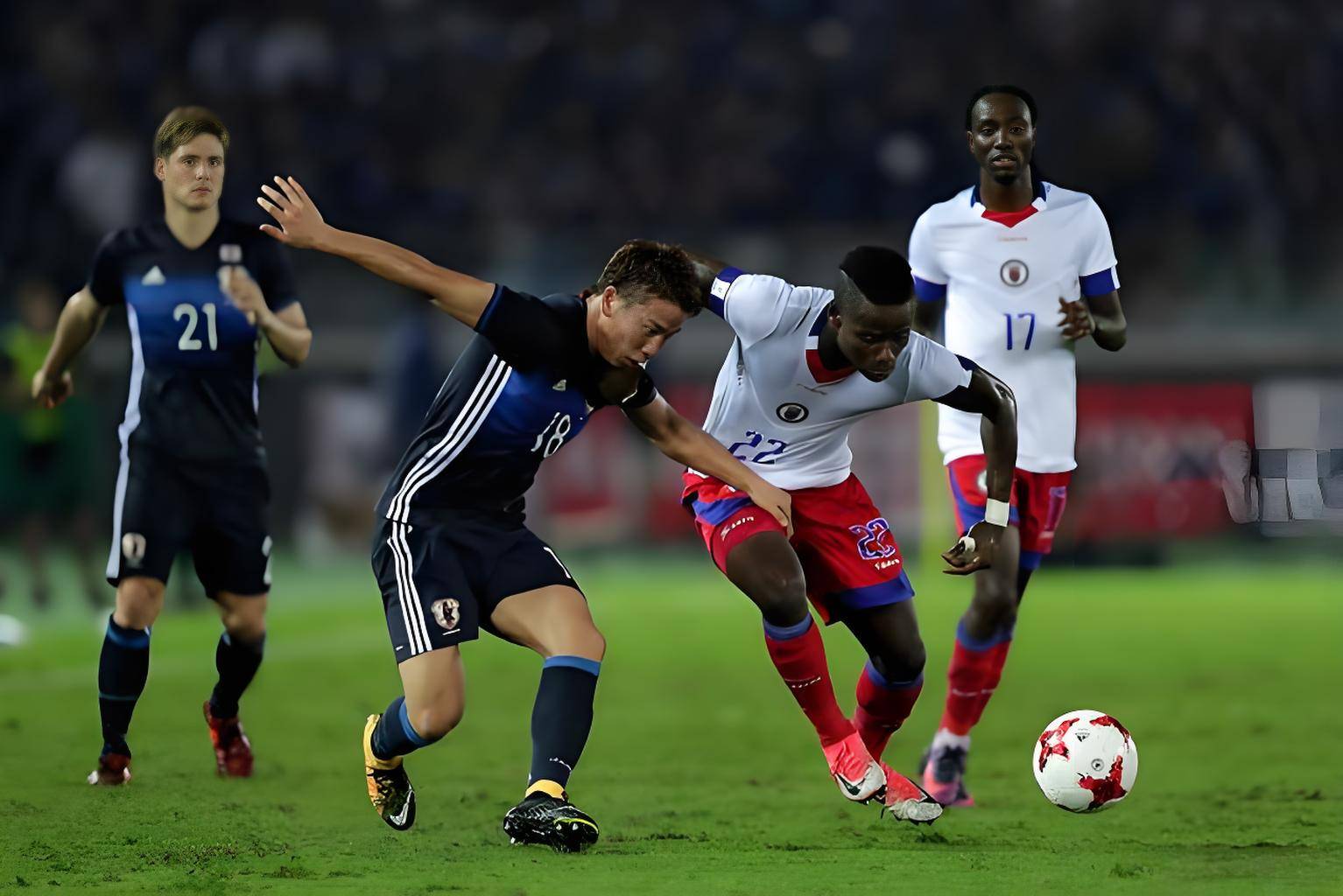 土耳其与荷兰对阵：欧预赛五连胜对决